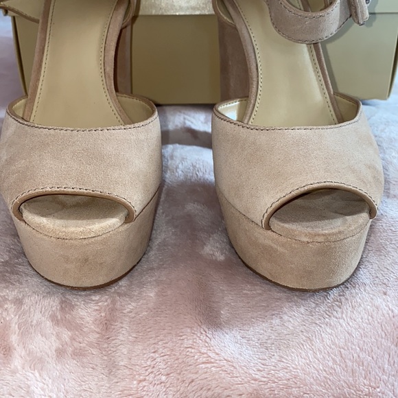 Michael Kors London open toe suede platform heels - Picture 3 of 7
